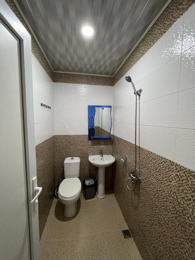 Linda Guest House バトゥーミ エクステリア 写真